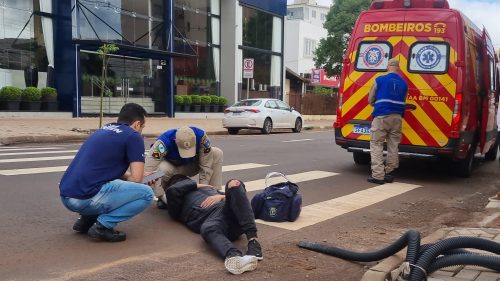 Imagem referente a Motociclista é socorrido pelo Siate após acidente no Centro de Cascavel