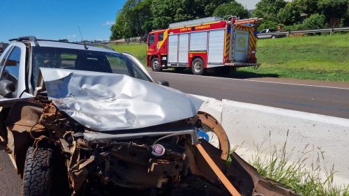 Imagem referente a Carros ficam destruídos em acidente de trânsito na PRc-467, em Cascavel