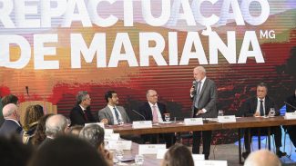 Tragédia de Mariana: governo e mineradoras assinam acordo de R$ 132 bi