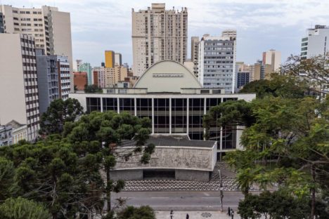 Imagem referente a Teatro Guaíra abrirá edital para participação de jurados no 41º Troféu Gralha Azul