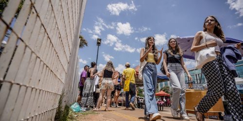 Imagem referente a Enem 2024: Ubes pede passe-livre a estudantes nos dois dias de provas