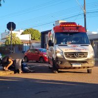 Imagem referente a Rapaz com bicicleta motorizada é atingido por BMW e fica ferido