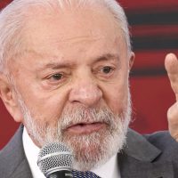 Imagem referente a Lula assina MP que prevê apoio financeiro a produtores rurais gaúchos