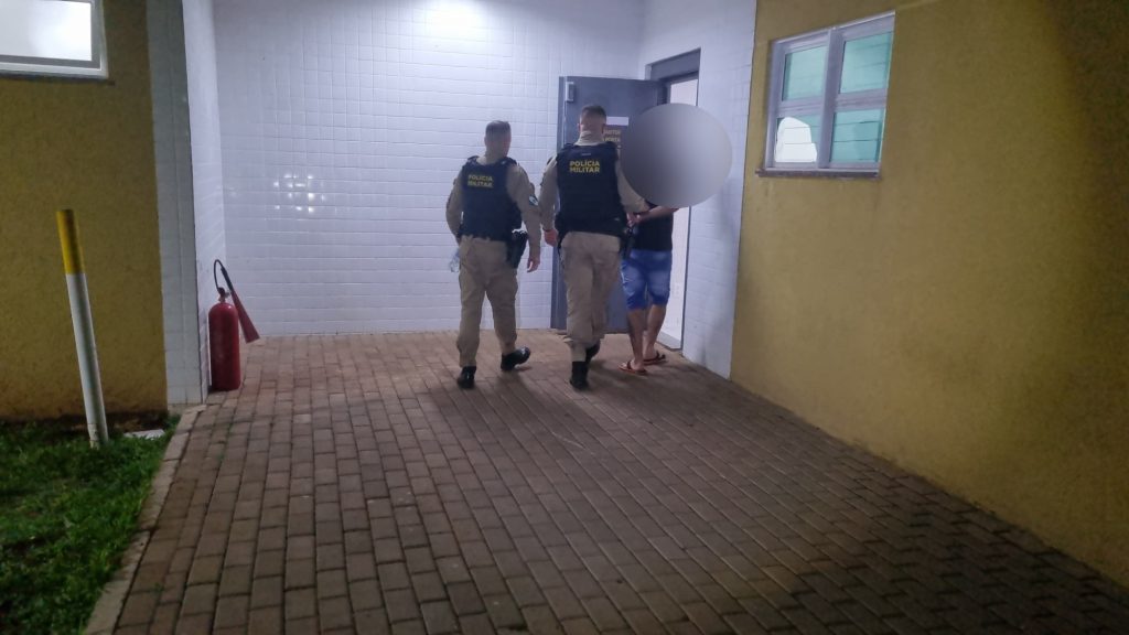Homem é preso por violência doméstica em Cascavel
