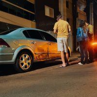 Imagem referente a Golf colide em Vectra estacionado na rua São Paulo