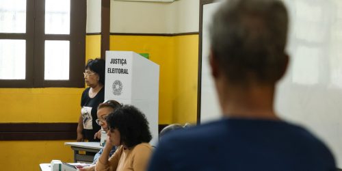 Imagem referente a Em Niterói, 38 pessoas são conduzidas à delegacia por crime eleitoral