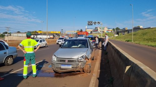 Imagem referente a Acidente deixa trânsito caótico no Trevo Cataratas