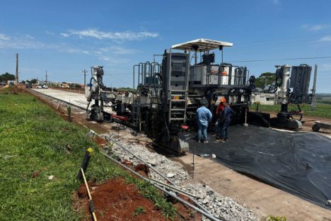 Imagem referente a Rodovia entre Goioerê e Quarto Centenário está com operação pare-e-siga 24 horas por dia