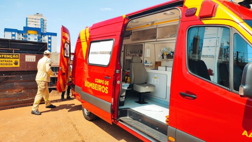 Homem sofre laceração no rosto em acidente de trabalho na Avenida Toledo
