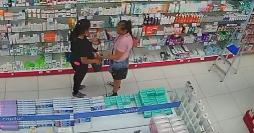 Imagem referente a Ladras, mas bonitas: mulheres são flagradas furtando R$ 2 mil em dermocosméticos