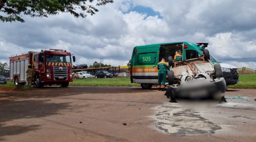 Imagem referente a Homem fica ferido em capotamento na marginal da BR-277 em Cascavel