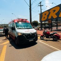 Imagem referente a Motociclista fica ferido ao se envolver em acidente na rua Jacarezinho