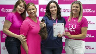 Solidariedade: portuários do Paraná doam cabelos para campanha Outubro Rosa