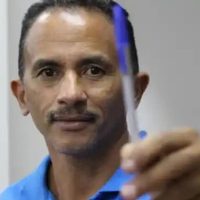 Vidente prevê falência de Manoel Gomes, o Caneta Azul Imagem referente a Vidente prevê falência de Manoel Gomes, o Caneta Azul