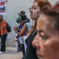 Imagem referente a Servidores públicos defendem melhores salários e condições de trabalho