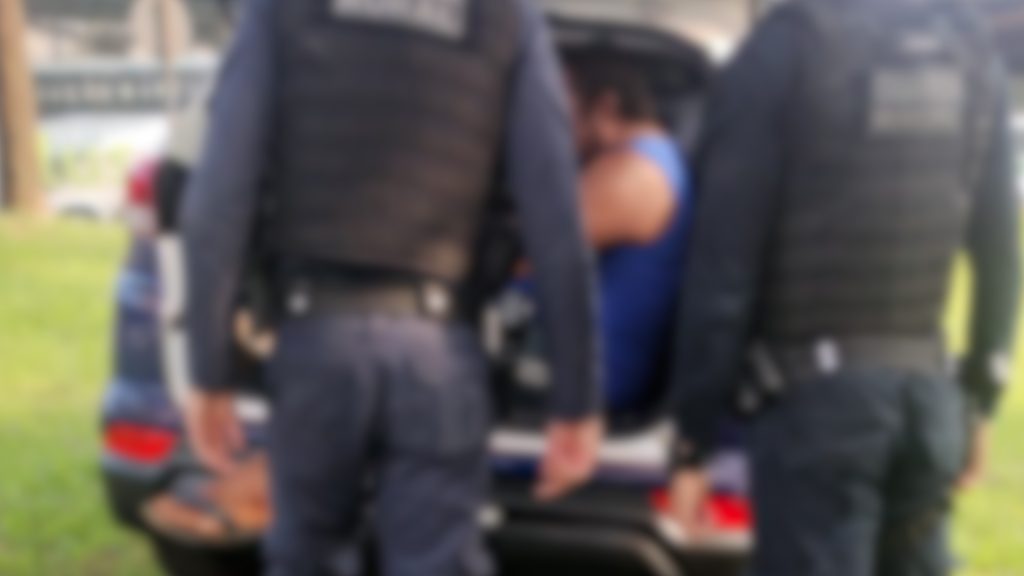 Rapaz é preso pela GM por desacato na rodoviária de Cascavel