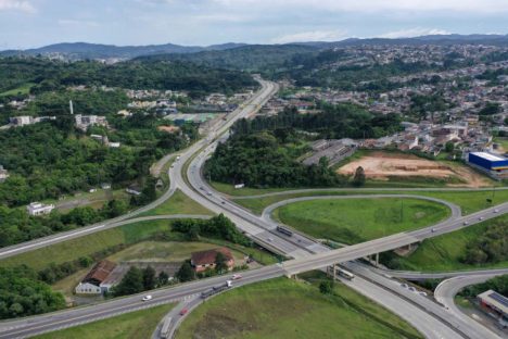 Imagem referente a Rodovia dos Minérios: duplicação muda vida de motoristas, comerciantes e moradores