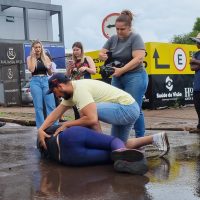 Imagem referente a Motociclista é socorrida pelo Siate após acidente na Rua Paraguai