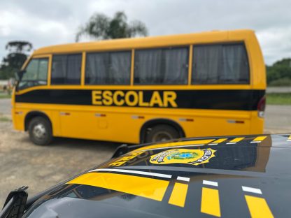 Imagem referente a PRF realiza operação com foco em fiscalização de veículos escolares em Guarapuava