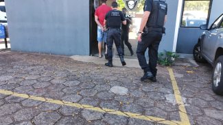 DH apreende arma e casaco em casa de suspeito de homicídio de Leandro de Oliveira Santos