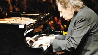 Morre em Florianópolis, aos 84 anos, o pianista Arthur Moreira Lima