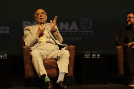 Imagem referente a Diretor de “O Poderoso Chefão”, Francis Ford Copolla lota Teatro Guaíra em aula de cinema