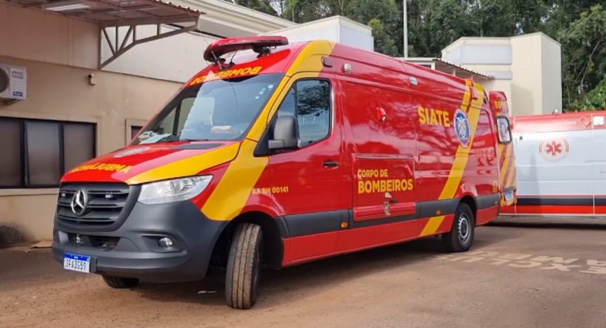 Adolescente sofre lesão em jogo de futebol no Colégio Jardim Consolata