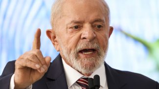 Vitória de Kamala Harris é mais segura para a democracia, diz Lula