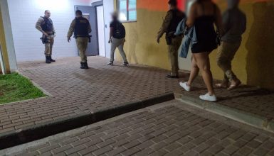 Imagem referente a Mulher que teria agredido filho da namorada é detida no Caravelli