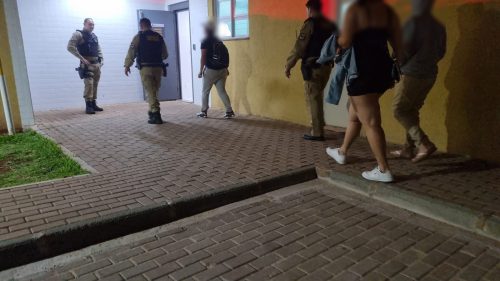 Imagem referente a Mulher que teria agredido filho da namorada é detida no Caravelli