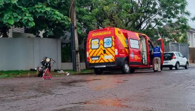 Imagem referente a Motociclista fica ferido ao colidir com Fiat Mobi no bairro Parque Verde