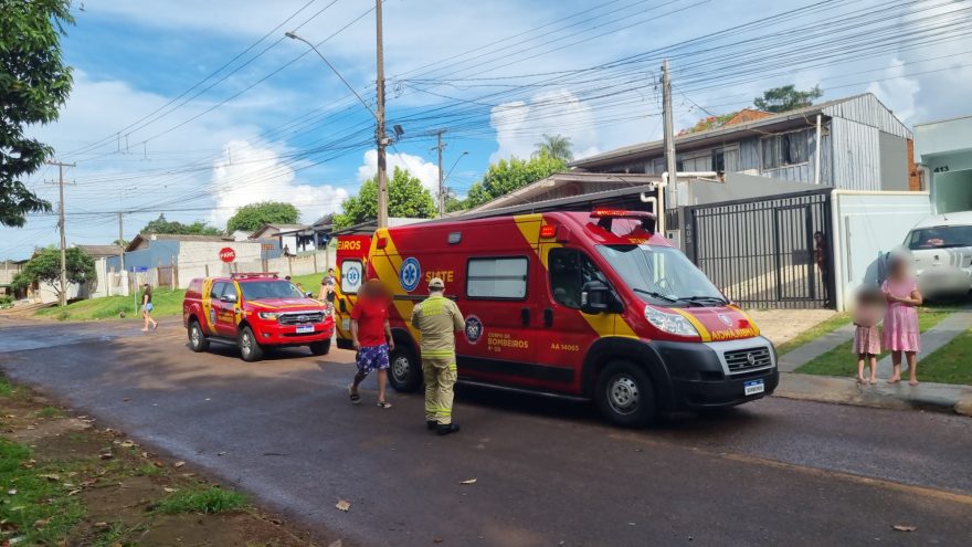 Menino de 10 anos fica ferido ao ser atropelado por carro no Santa Felicidade