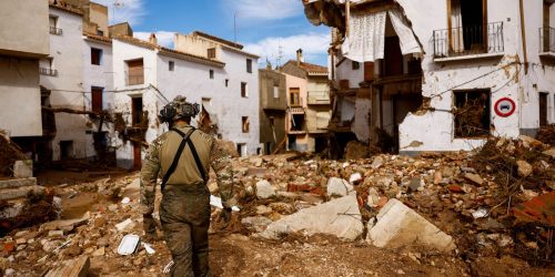 Espanha envia 7.500 soldados para região inundada Imagem referente a Espanha envia 7.500 soldados para região inundada