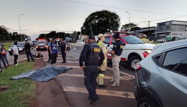 Imagem referente a Grave colisão com automóvel tira a vida de motociclista em Foz do Iguaçu