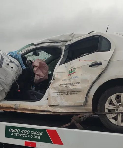 Imagem referente a Duas pessoas morrem em acidente envolvendo carro da saúde e caminhão na BR-373