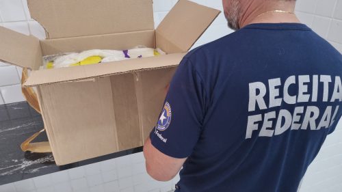 Imagem referente a Receita Federal apreende 25 Kg de maconha em transportadora em Cascavel