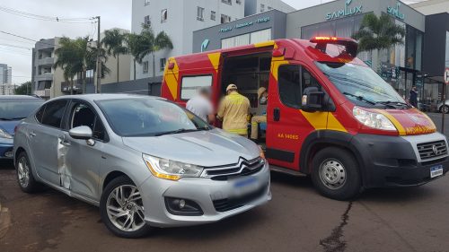 Imagem referente a Motociclista fica ferida em acidente na Rua Vitória