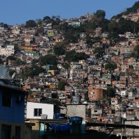 Imagem referente a População de favela é mais negra e jovem que restante do país