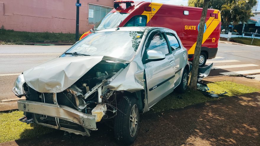 Carros se envolvem em acidente no Periolo e Corpo de Bombeiros é acionado