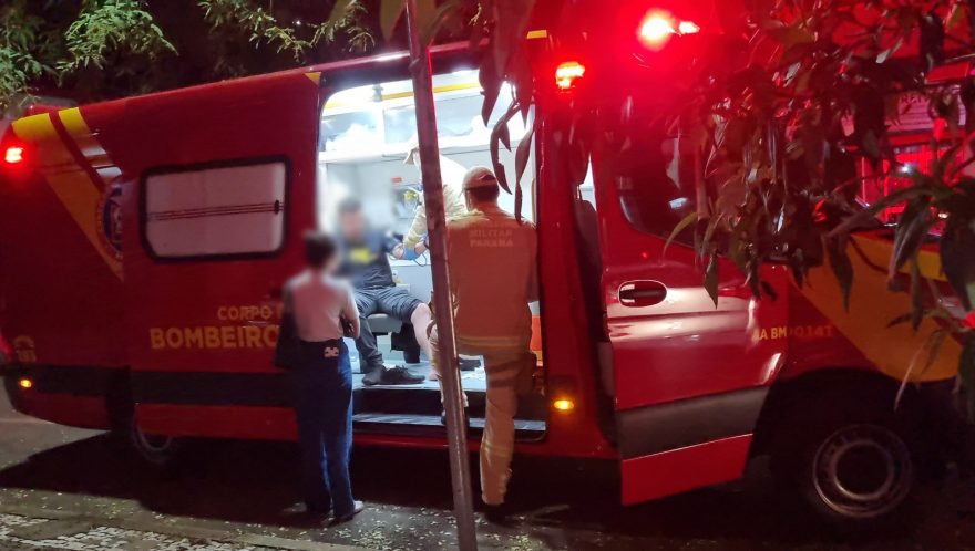 Colisão entre carro e moto mobiliza Siate no Centro de Cascavel