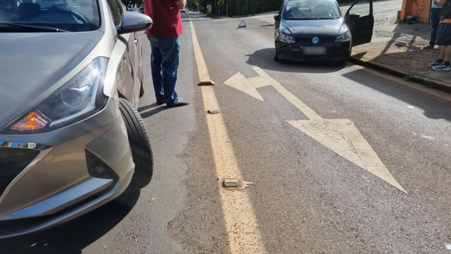 Voyage e HB20 se envolvem em acidente no Centro