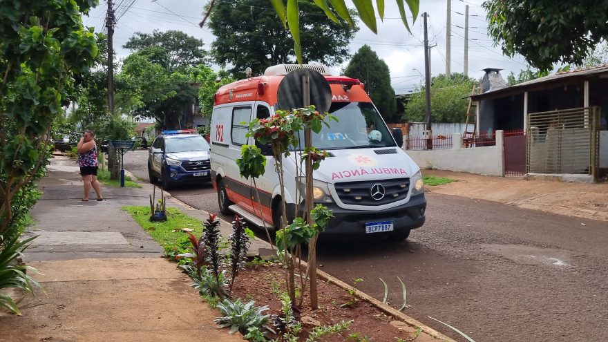 Samu e GM atendem homem após episódio de surto no Melissa