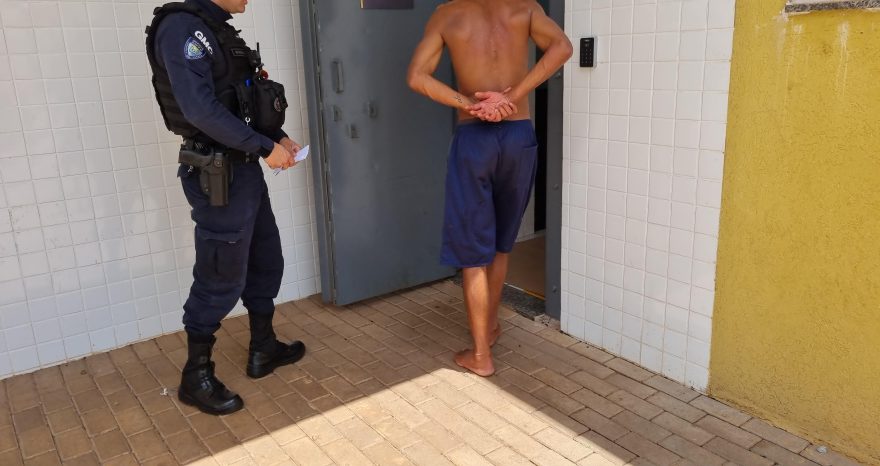 Homem quebra medida protetiva e é preso pela GM no bairro Canadá