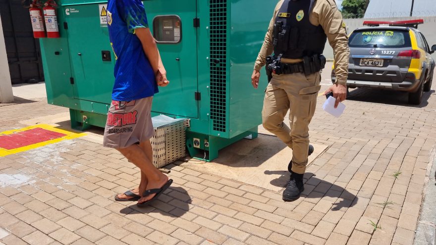 Filho é preso após descumprir medida protetiva