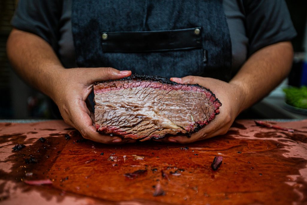 Preço da carne dispara: arroba do boi gordo atinge R$ 326,30, e cortes sobem nos supermercados