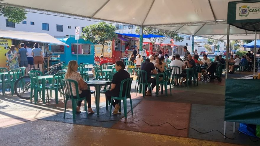 Gastronomia e arte se encontram na Feira do Teatro em Cascavel neste domingo