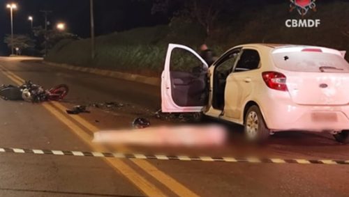 Imagem referente a Motociclista morre após bater de frente contra carro de passeio