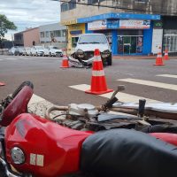 Imagem referente a Mais um acidente ocorre em frente ao Shopping JL em Cascavel