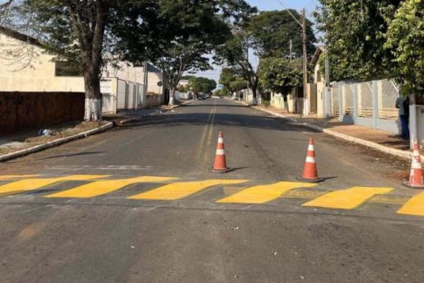 Imagem referente a PR-543 entre Lupionópolis e Cafeara tem reforço na sinalização e na segurança viária