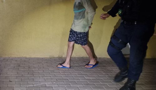 Imagem referente a Homem é detido após ameaçar esposa no bairro Santa Felicidade